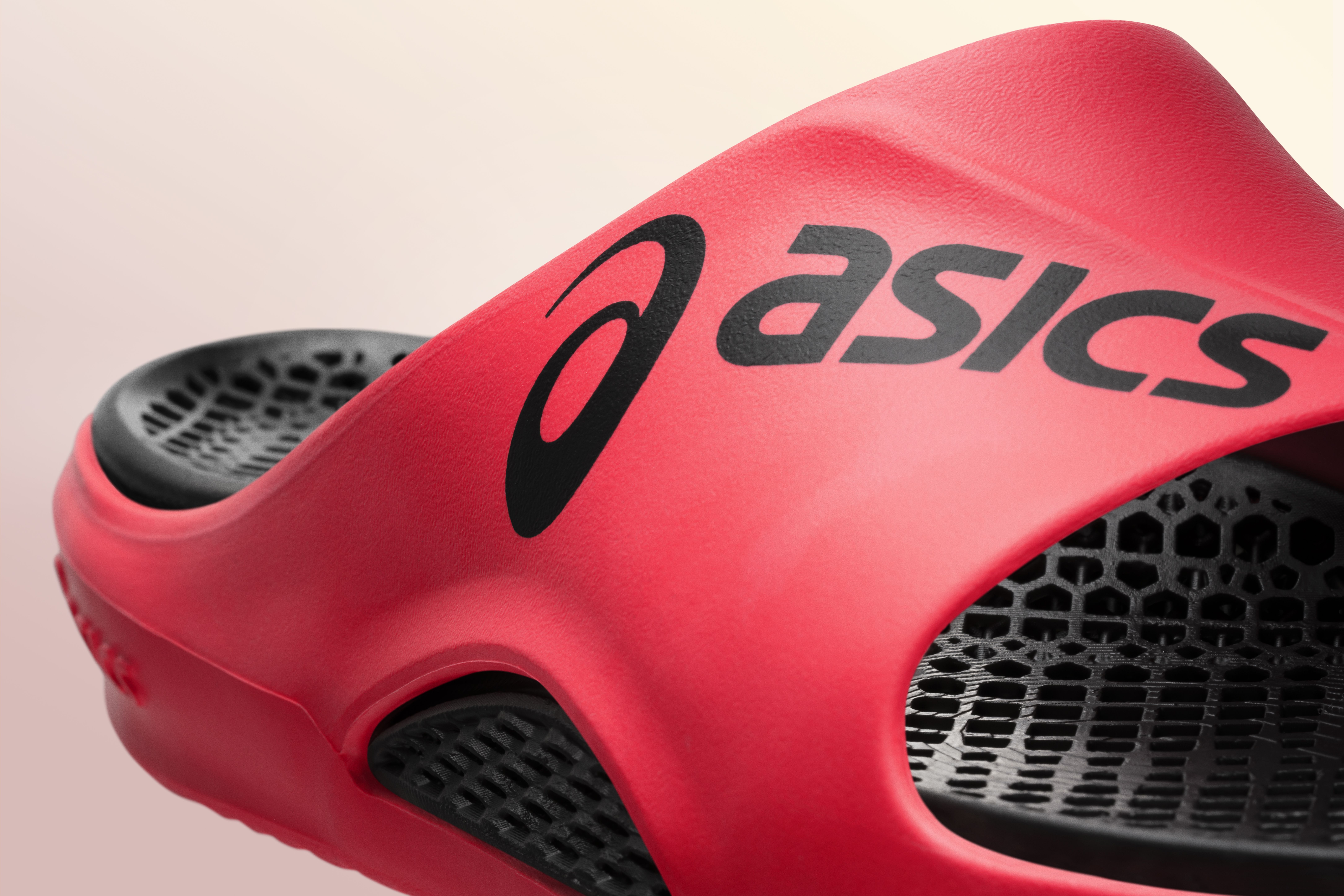 EXPERIENCE PLUSH COMFORT BEFORE AND AFTER YOUR RUN WITH THE EXPERIENCE PLUSH COMFORT BEFORE AND AFTER YOUR RUN WITH THE